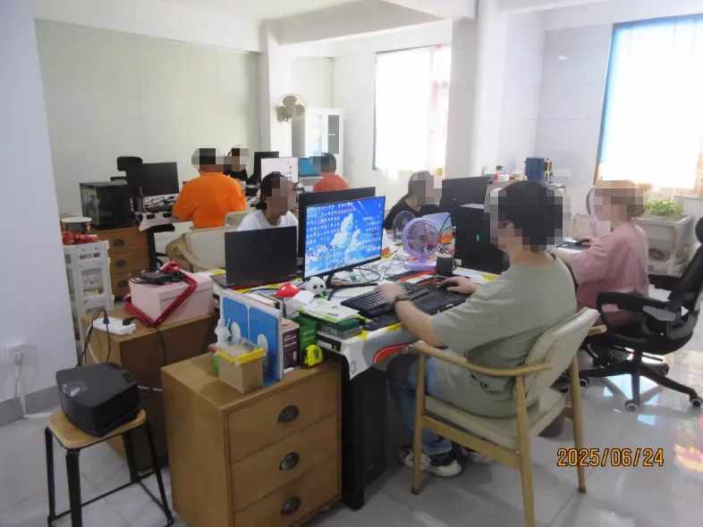 8a563671 a047 431a b982 fddf44b0d4a5